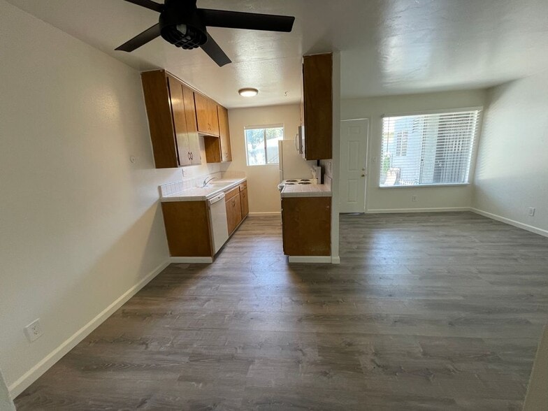 Building Photo - 4738 33rd St