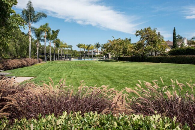 Building Photo - Storke Ranch 3-bd/2.5 bth Home!