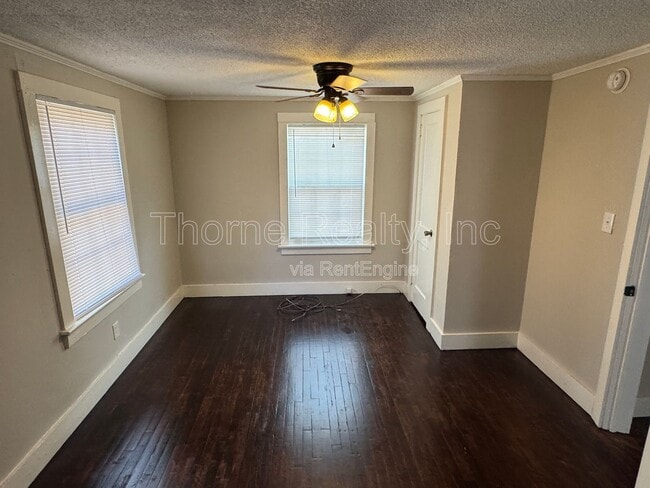 Building Photo - 1100 Chapel St