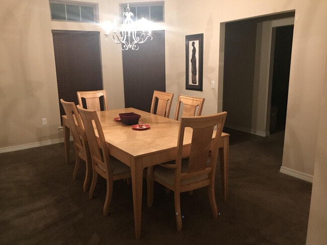 Building Photo - 8173 Verdura St