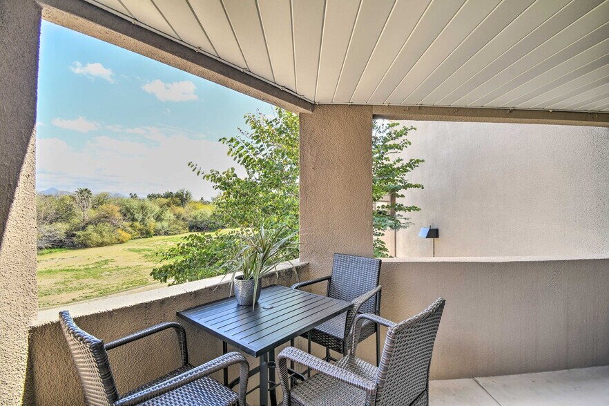 Building Photo - 4850 E Desert Cove Ave
