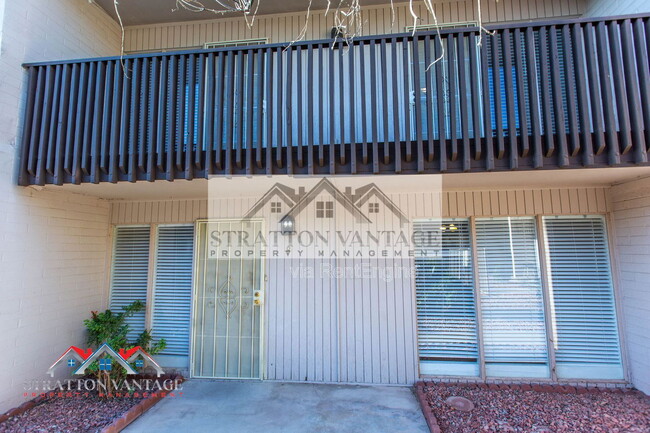 Building Photo - 1828 W Tuckey Ln