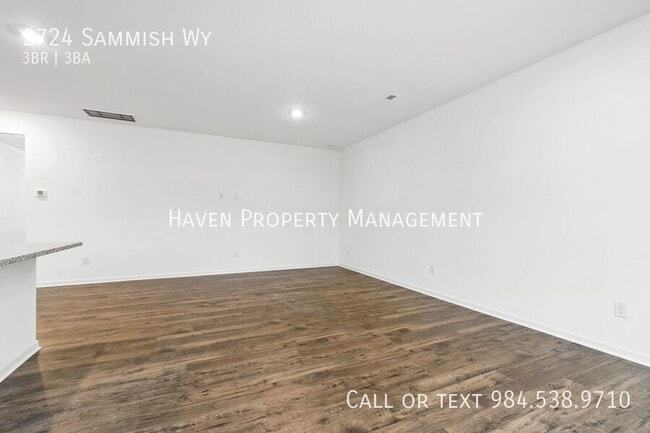 Building Photo - 2724 Sammish Way