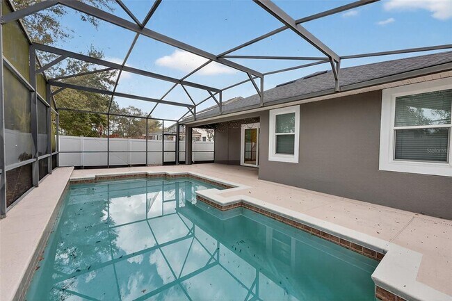 Building Photo - 3043 Lake Jean Dr