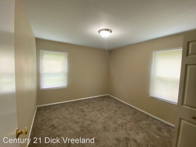 Building Photo - 3 br, 1 bath House - 2825 Elam Drive