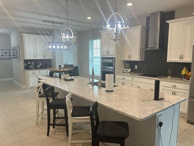 Building Photo - 6940 Bridgman St