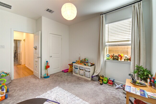 Building Photo - 9727 Arrigoni Creek Dr