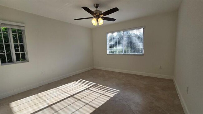 Building Photo - 5021 Wiles Rd