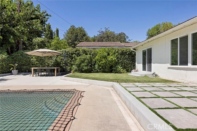 Building Photo - 1637 Elevado Ave