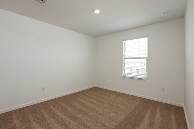 Building Photo - 7071 W Indian Clover Way