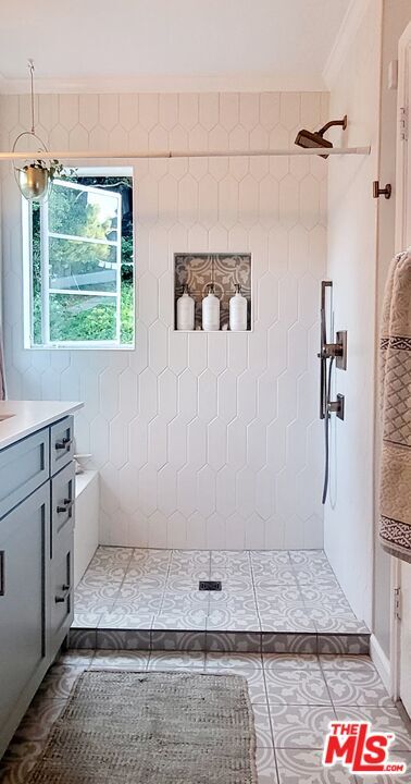 Building Photo - 4733 San Feliciano Dr