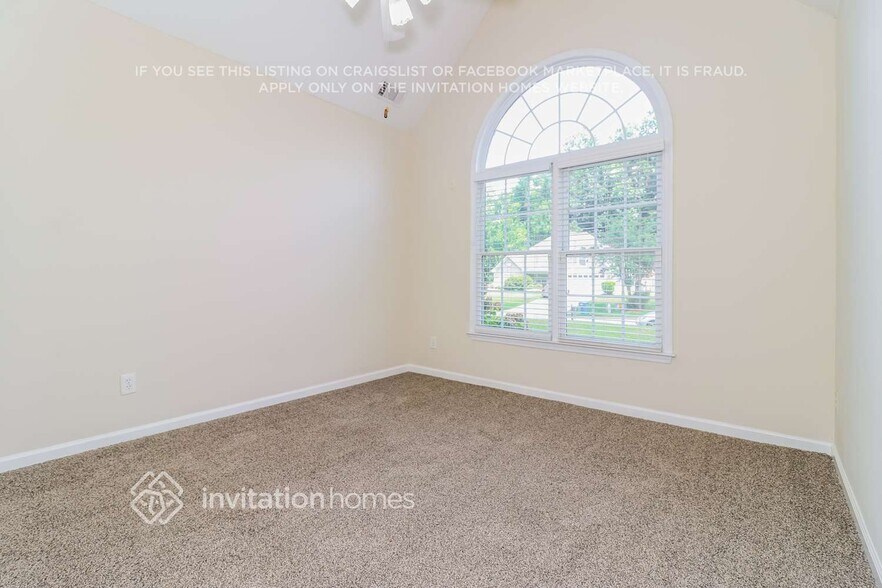 Building Photo - 620 Georgian Hills Dr