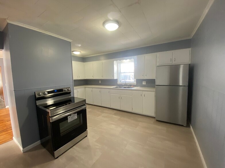 Open Kitchen - 28 Newbury St