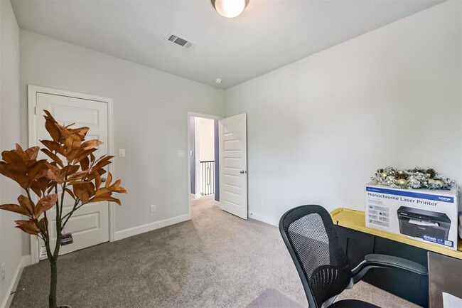 Building Photo - 27208 Starry Oaks Dr