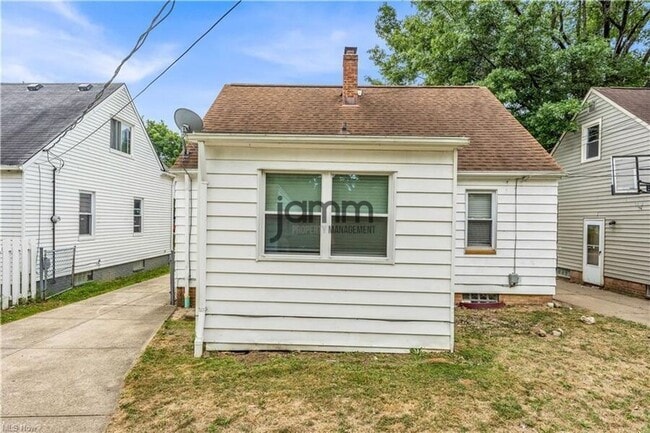 Building Photo - 18713 Waterbury Ave