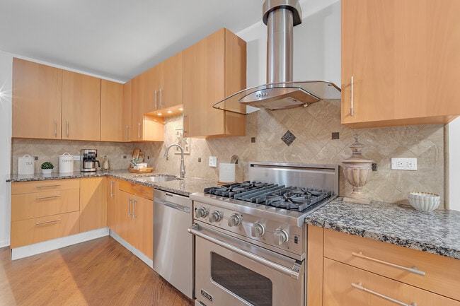 Building Photo - 141 Manchester Ct