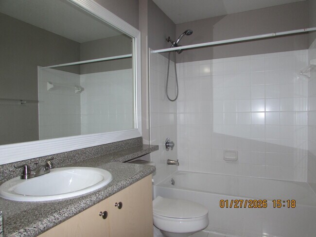 Building Photo - 350 Crestwood Cir