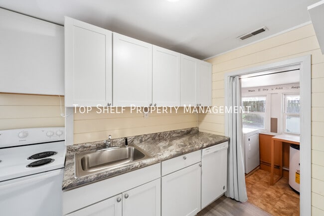 Building Photo - 2400 37th St