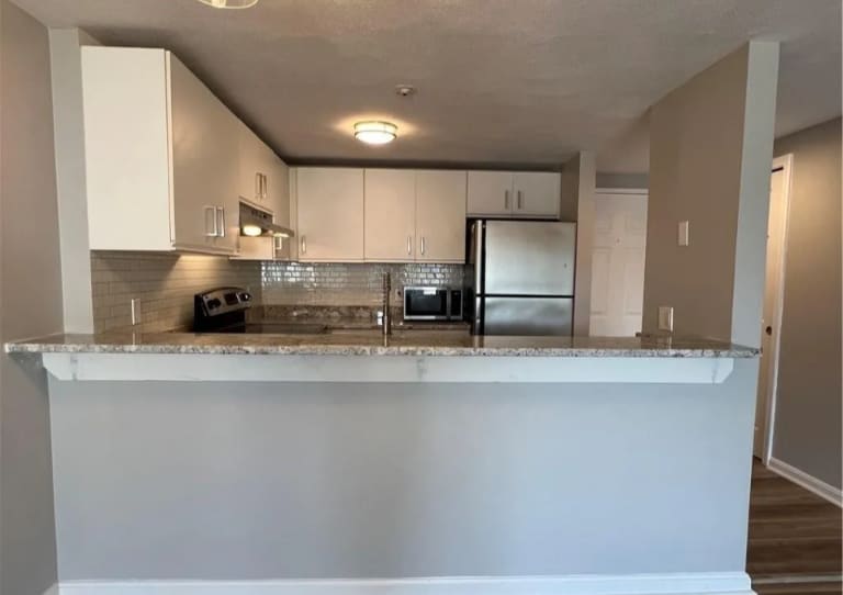 Building Photo - 200 Woodlawn Ave