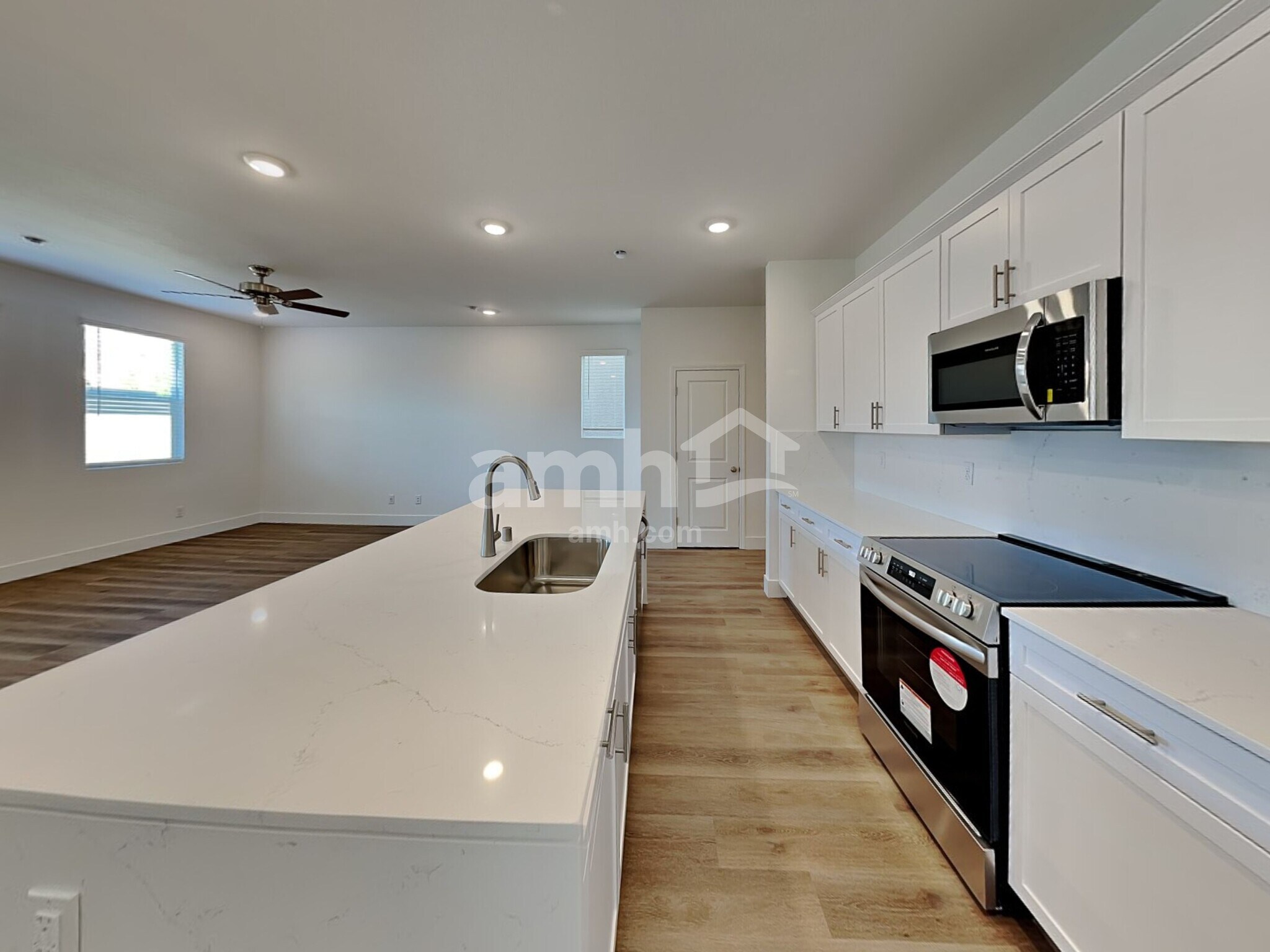 Building Photo - 9130 Fiesta Impatiens Ct