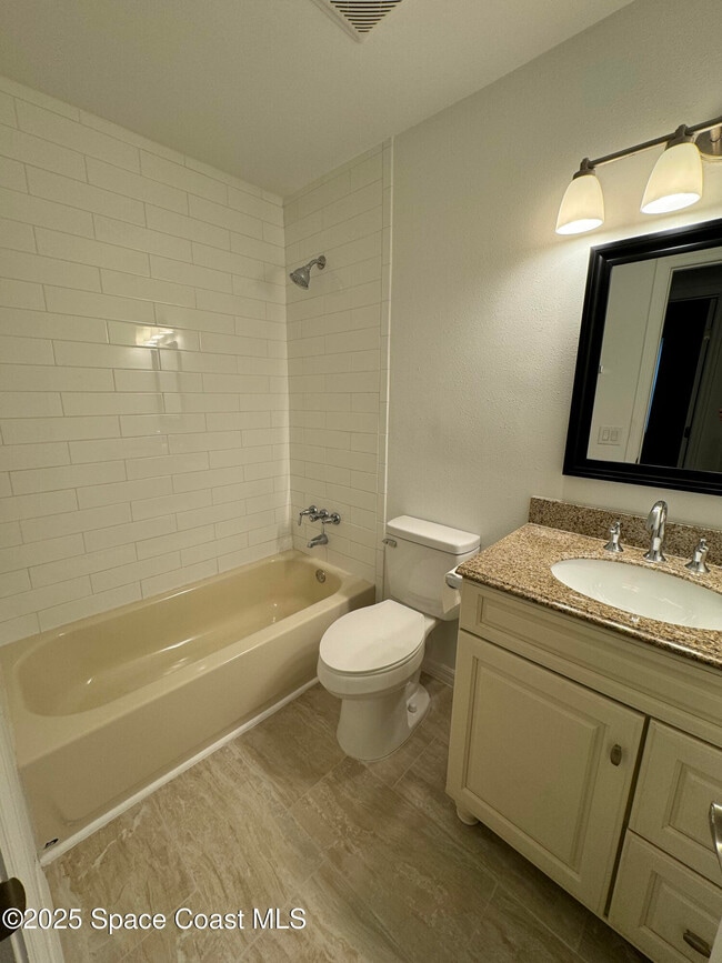 Building Photo - 34 E Azalea Cir