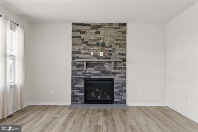 Building Photo - 128 Thornton Wy