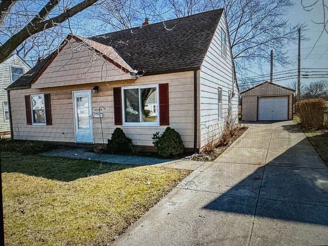 Building Photo - 23184 Gay St