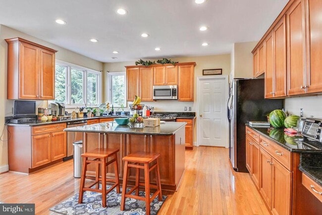 Building Photo - 2507 Glenlawn Pl