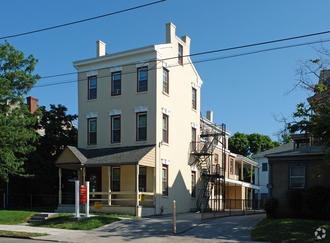 Building Photo - Thaddeus Lowe House