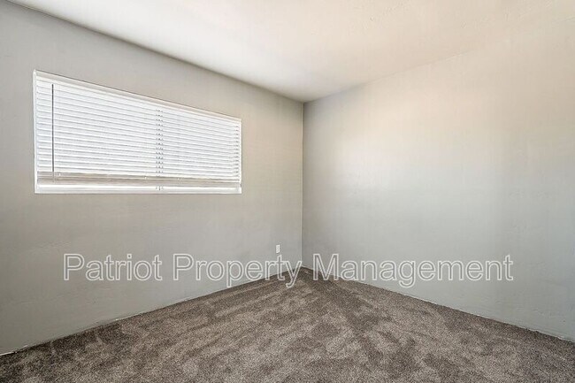 Building Photo - 8331 E Thomas Rd