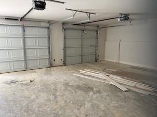 Building Photo - 313 W Rock St