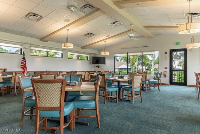 Building Photo - 13201 Oakmont Dr