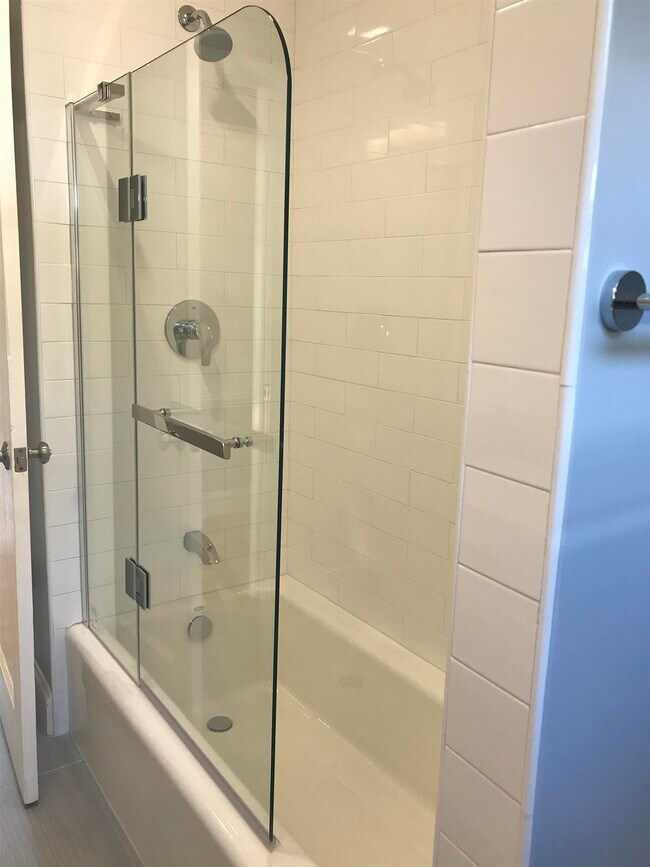 Building Photo - 7630 Terrace Dr