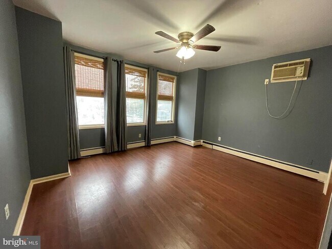 Building Photo - 935 E Passyunk Ave