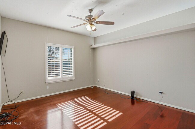 Building Photo - 312 Desert Garden Dr