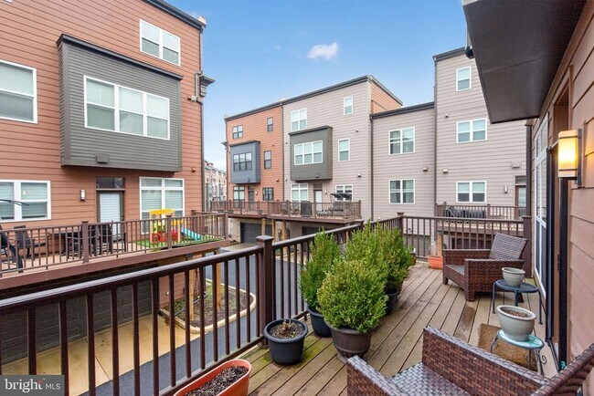 Building Photo - 3248 Royal Fern Pl