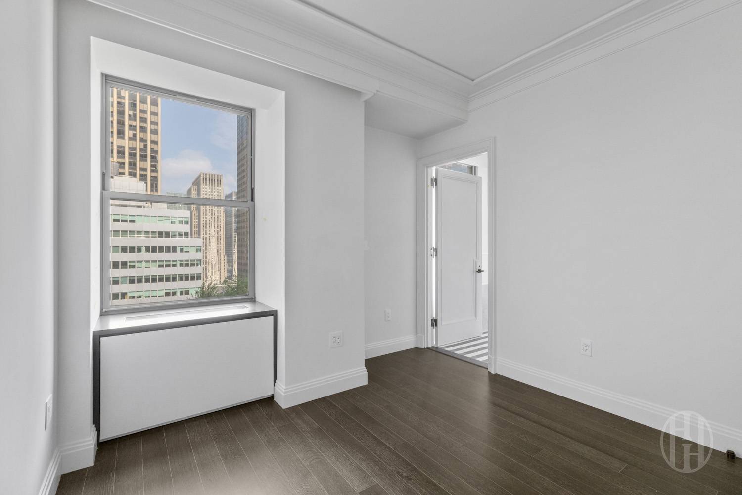 Building Photo - 303 Park Ave