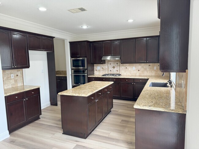 Building Photo - 30434 Mallorca Pl