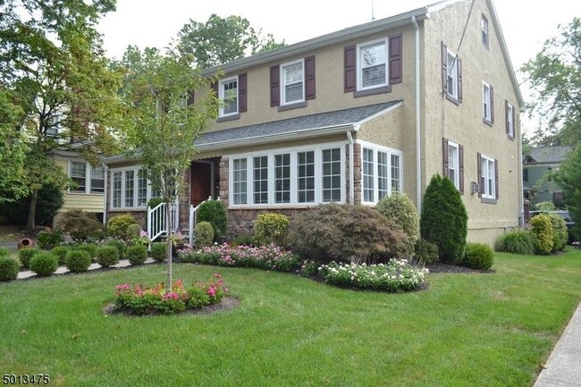 Primary Photo - 402 E Dudley Ave