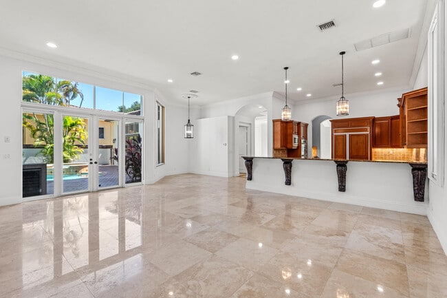 Building Photo - 17550 Circle Pond Ct