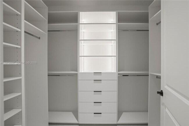 Building Photo - 3187 SW 23rd St