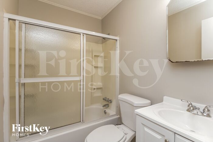 Building Photo - 2754 Mary Ave