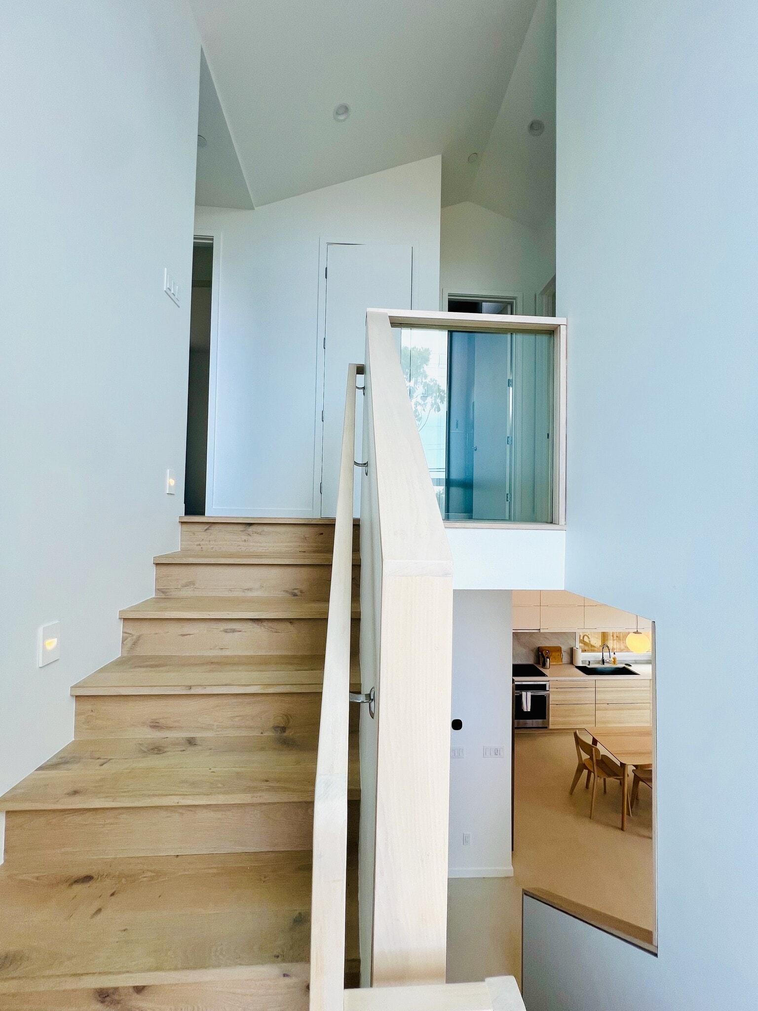 Building Photo - 112 Grandview St