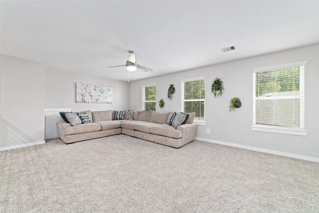 Building Photo - 10332 Rainbow Cove Ln