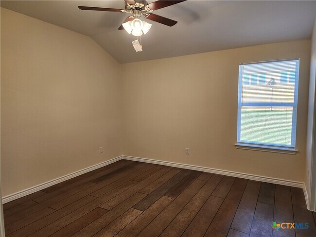 Building Photo - 546 Lost Trl
