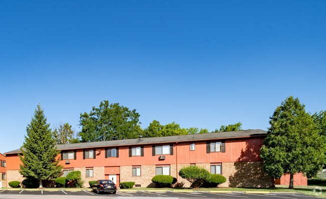 Building Photo - Courtside Apartments