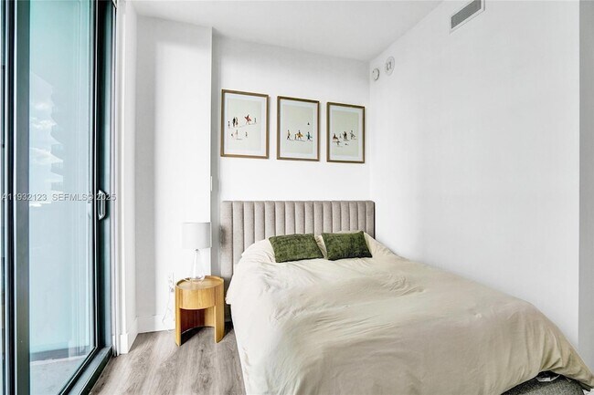 Building Photo - 1300 S Miami Ave