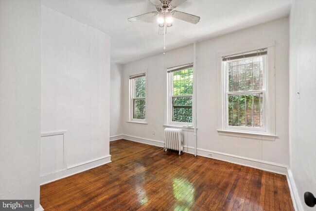Building Photo - 259 S 46th St