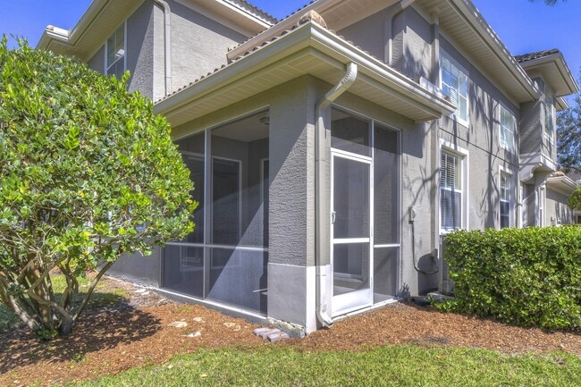 Building Photo - 3292 Covered Bridge Dr E