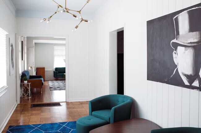 Building Photo - Lawrence House